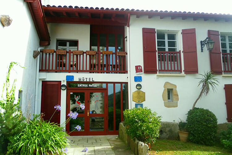 L'hôtel Lastiry 3 étoiles dans une maison traditionnelle basque à Sare